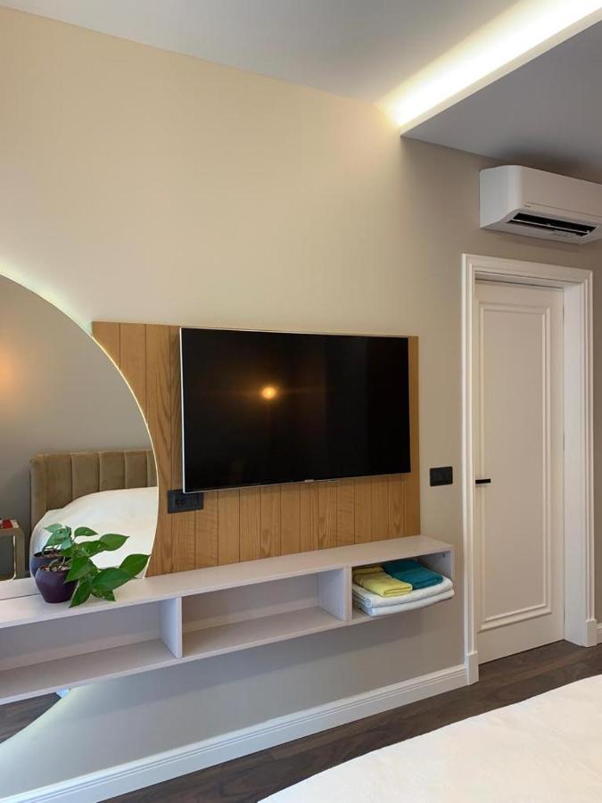Central Deluxe Apartment Tirana Exterior photo